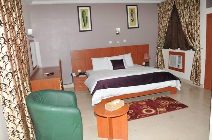 Prixair Hotel Abuja Buitenkant foto